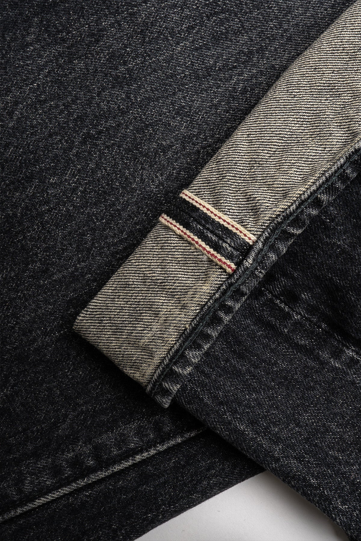 14.25oz. Black Denim 1947 Hard Wash - Straight Fit – Blue in