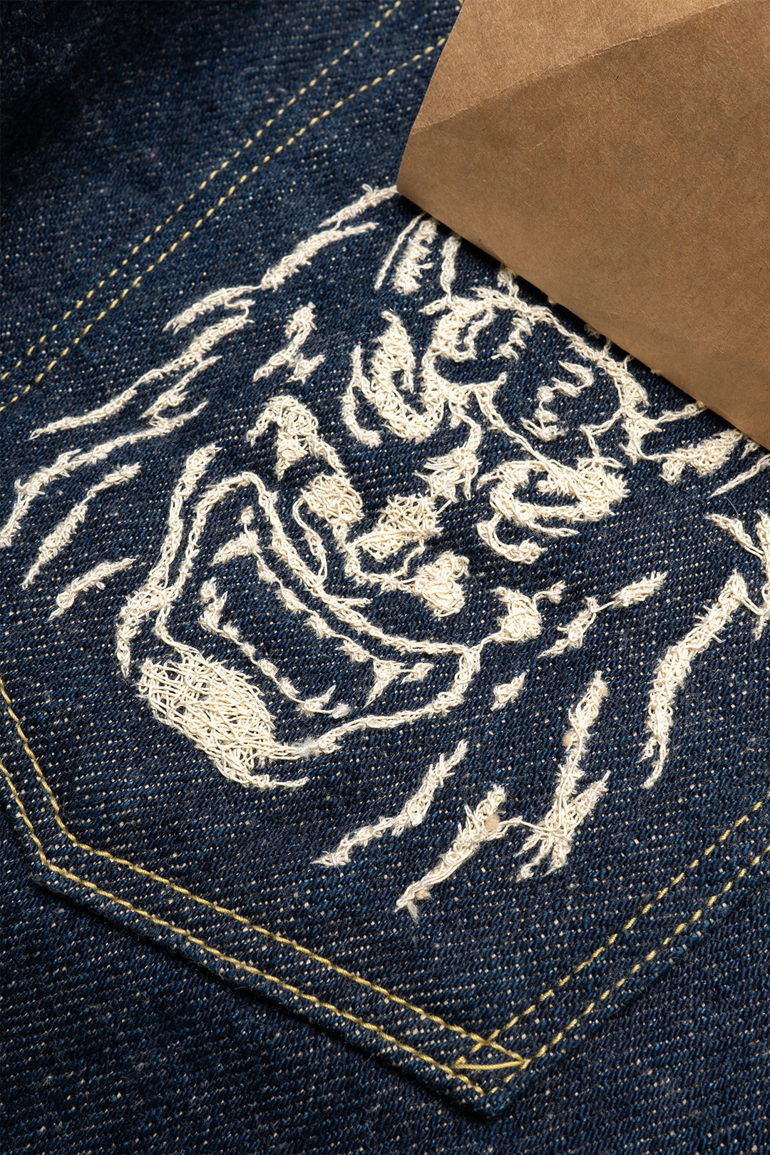 ONI-288ZR Washi Embroidery 20oz Regular Straight Secret Denim