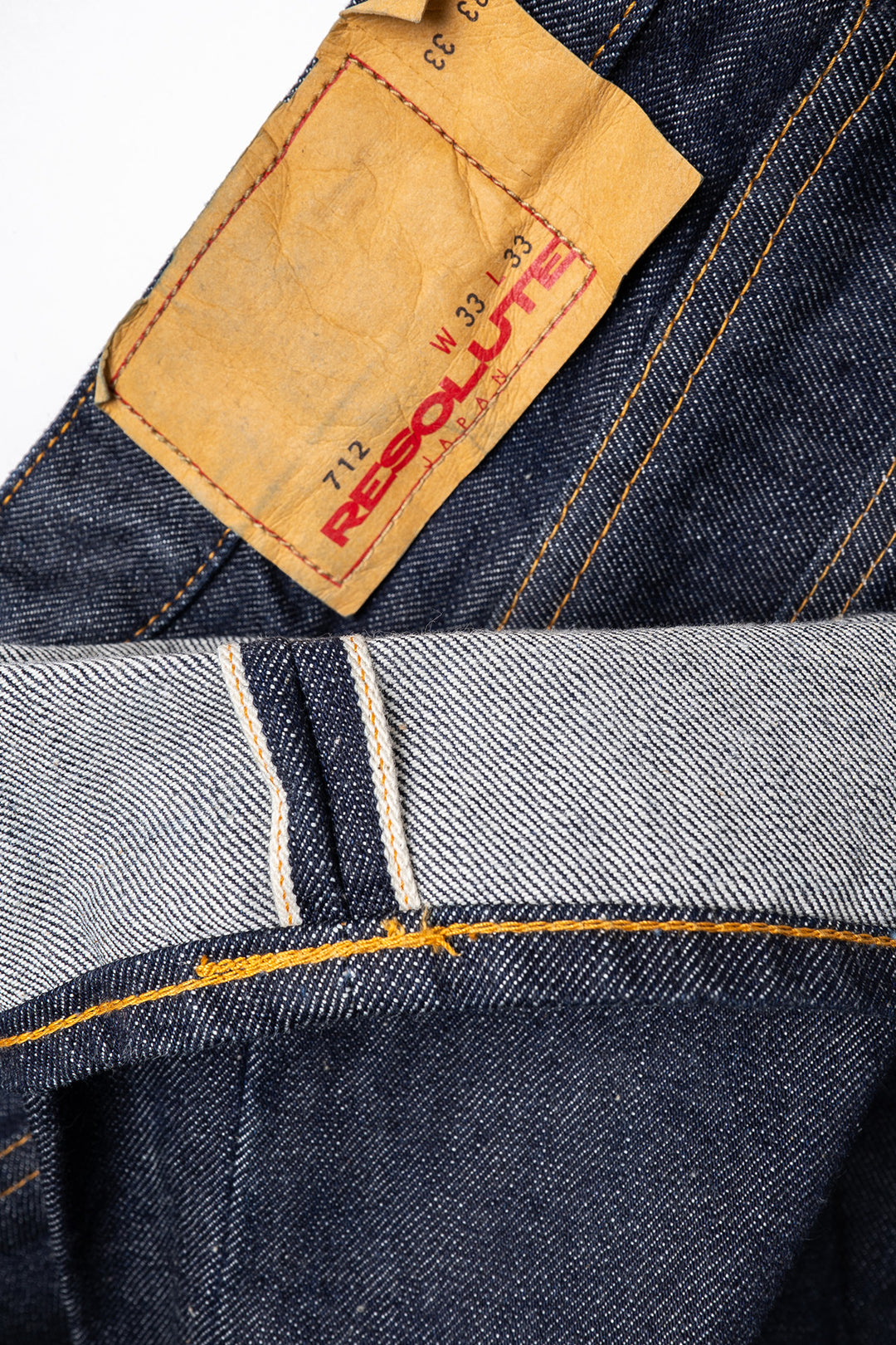 712-3 Low Rise Tapered Straight Jeans