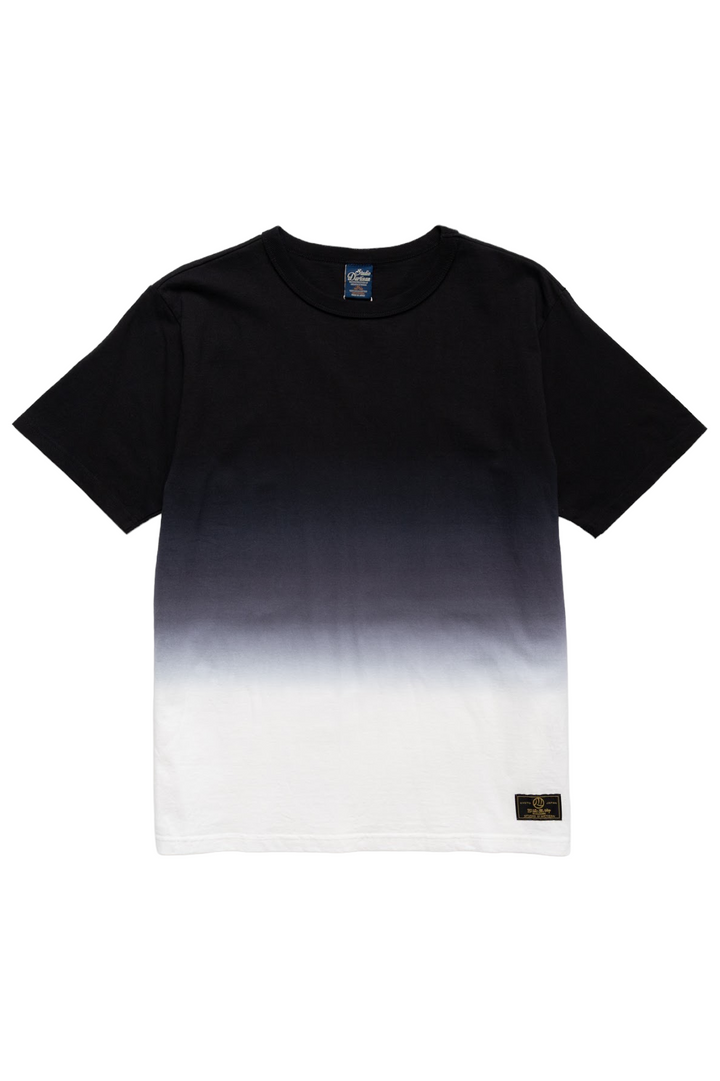 Studio D'Artisan black t-shirt. Since each piece is hand-dyed, the borders are blurred by hand by lifting it little by little from a bucket filled with black dye. All hand dyed by skilled craftsmen. 100% cotton Made In Japan 